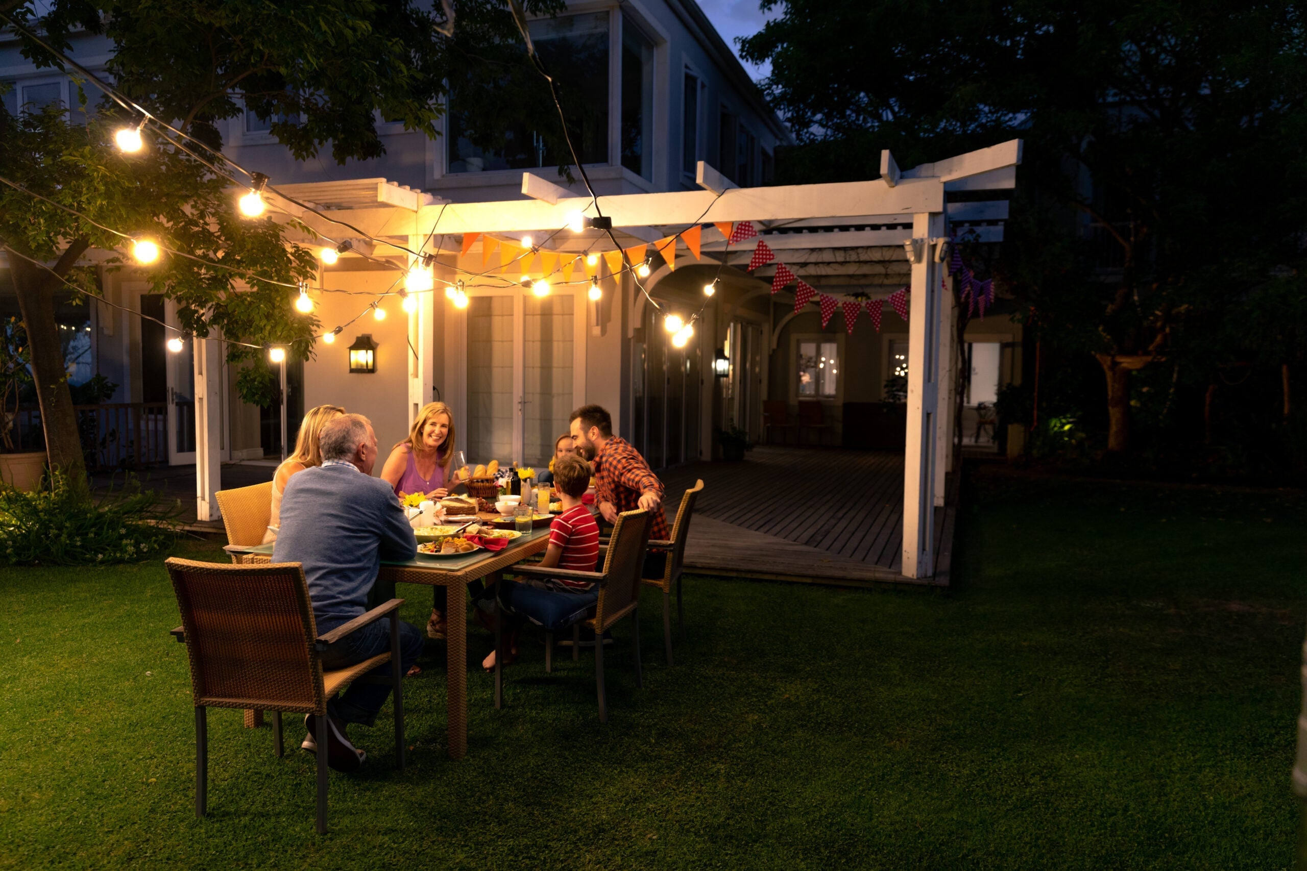 Cleaning Outdoor String lights with Bar Keepers Friend