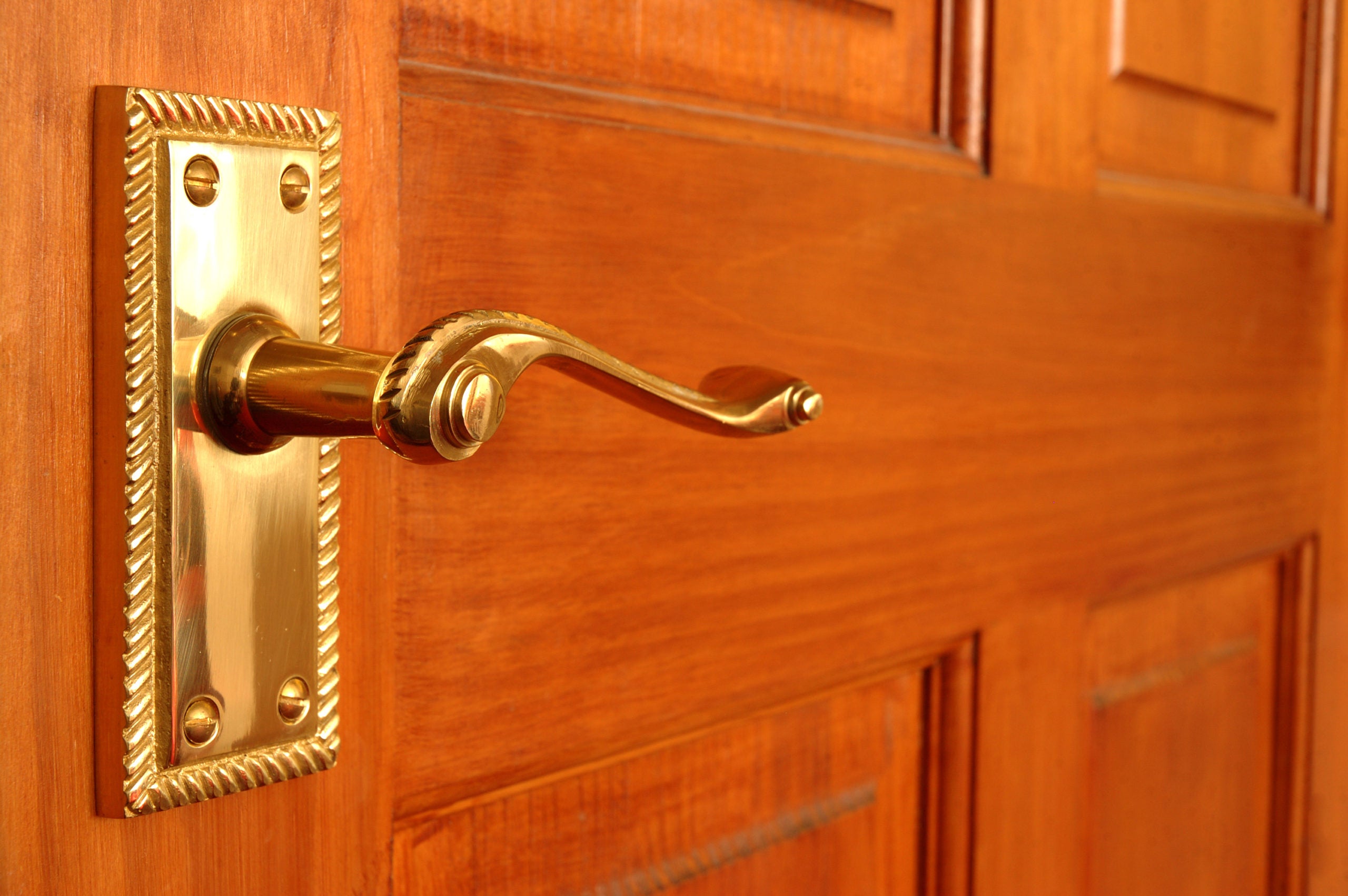 How to Clean Brass Doorknobs & Fixtures - Cleaning Brass Hardware