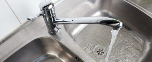 How to clean rust off metal sinks - how to remove rust from stainless steel sinks - featured image